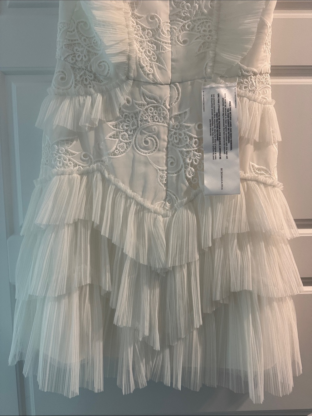 BCBGMaxAzria white Ruffled V‑Neck Lace Cocktail Dress - Picture 8 of 8